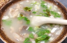 羊肉汤怎么做好吃,传统做法与营养滋补两不误