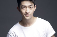 娱乐圈吃瓜爆料严浩翔,揭秘吃瓜背后的真相